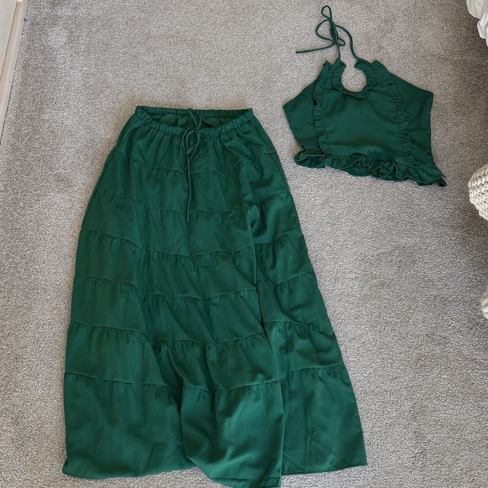 Chic Forest Green Skirt Set